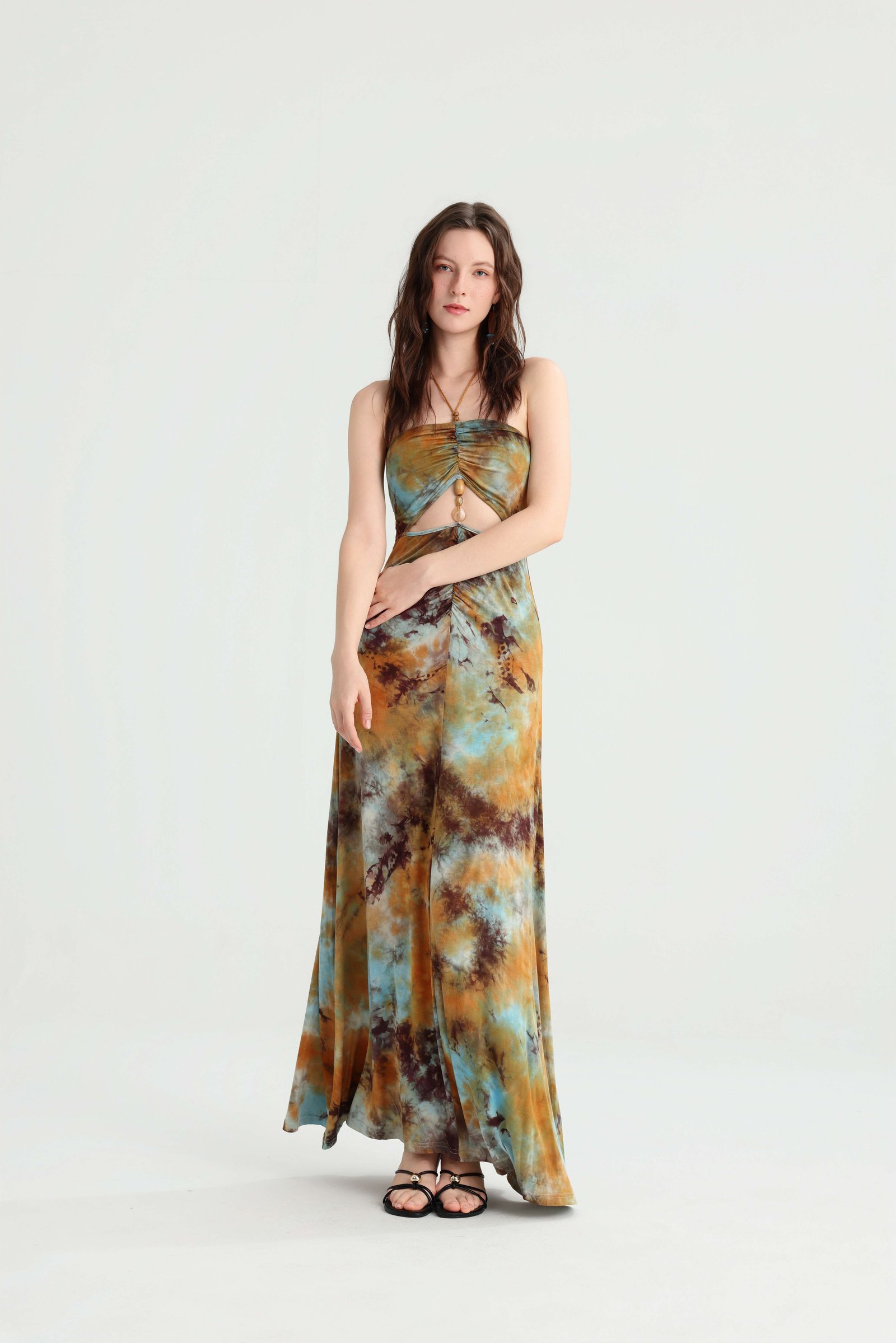 Tie-dye strapless maxi dress vacation outfit